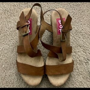 Pop Memory Foam Wedge